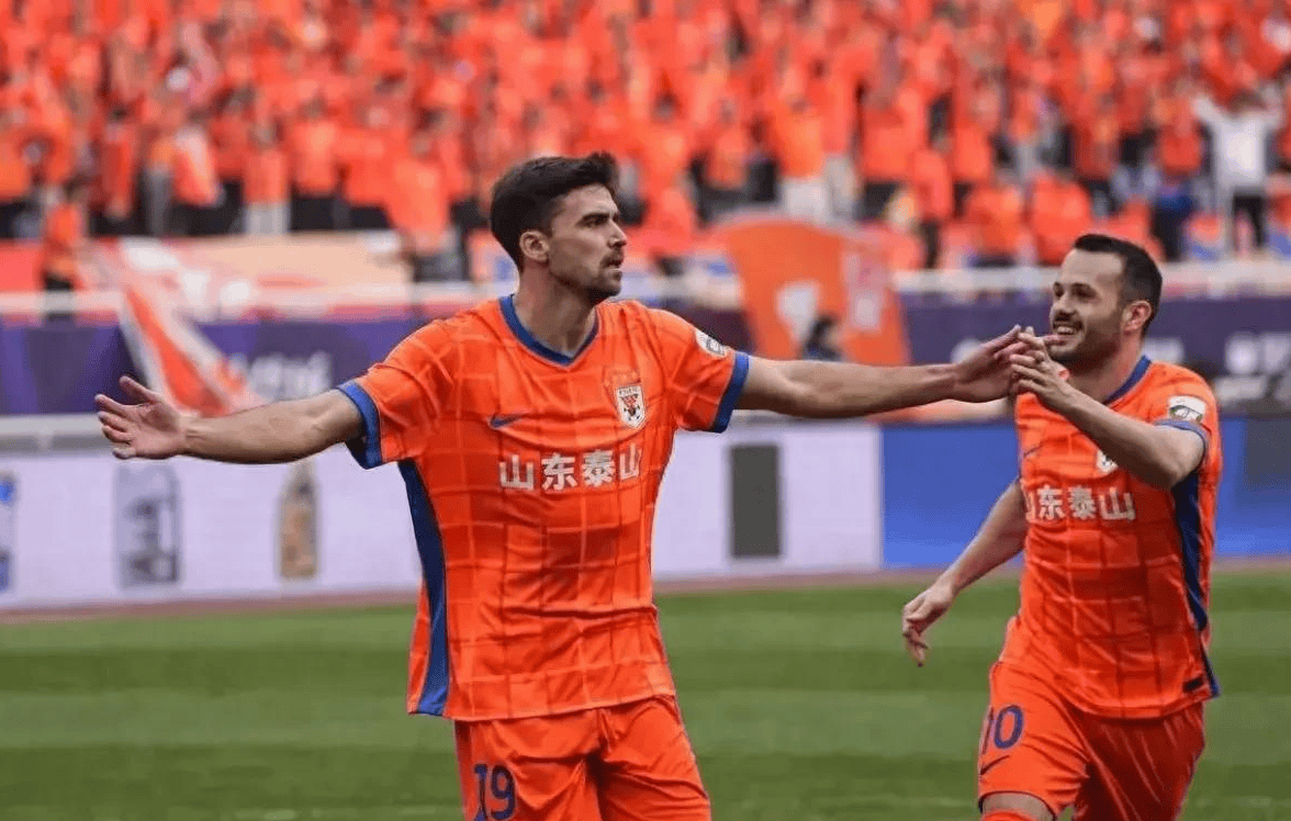 体育赛事-包含足总杯今夜再迎强敌，山东泰山单刀错失，主帅态度：质疑声仍在，年轻球员得到机会的词条