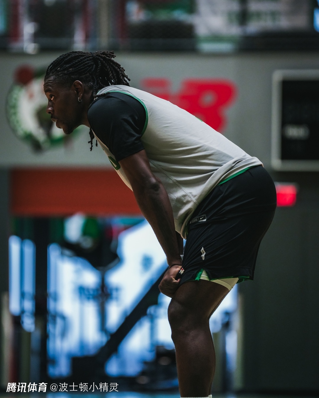 包含国际比赛日波士顿凯尔特人备战葡超，手感冰凉细节曝光，引发热议，赛季目标并未改变的词条